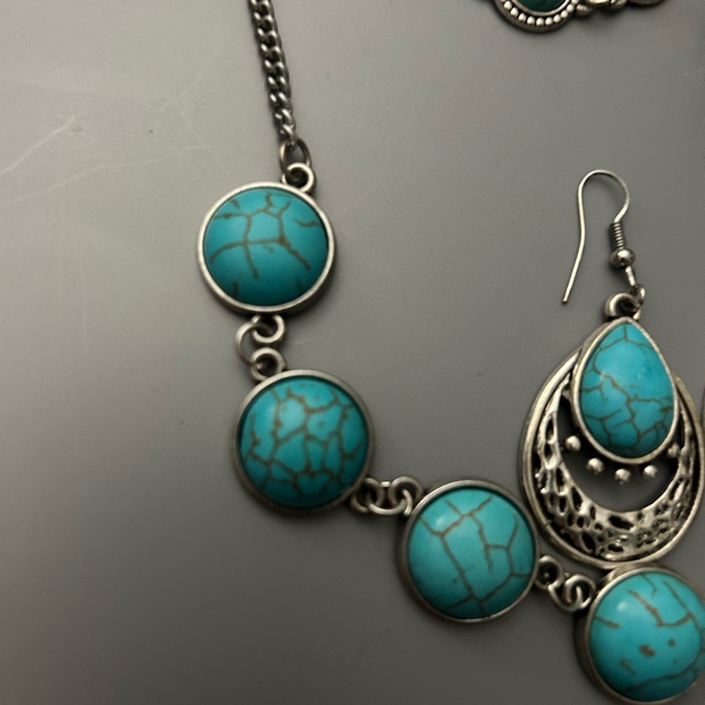 Turquoise and Silver Jewelry Set - Picture 2 of 8